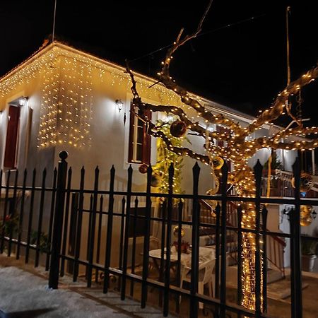 Rooms In Yard Corinth 外观 照片